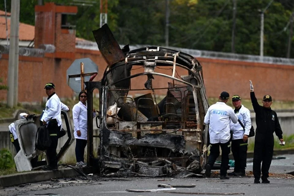 Bomba mata a 7 y hiere a 20 en Colombia