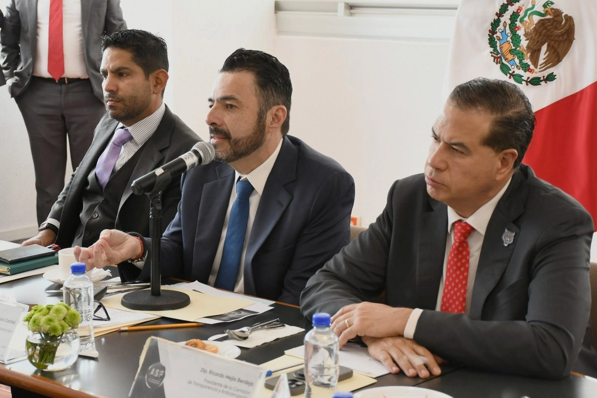 ASF inicia nuevo esquema de sanciones; se reúne auditor con diputados