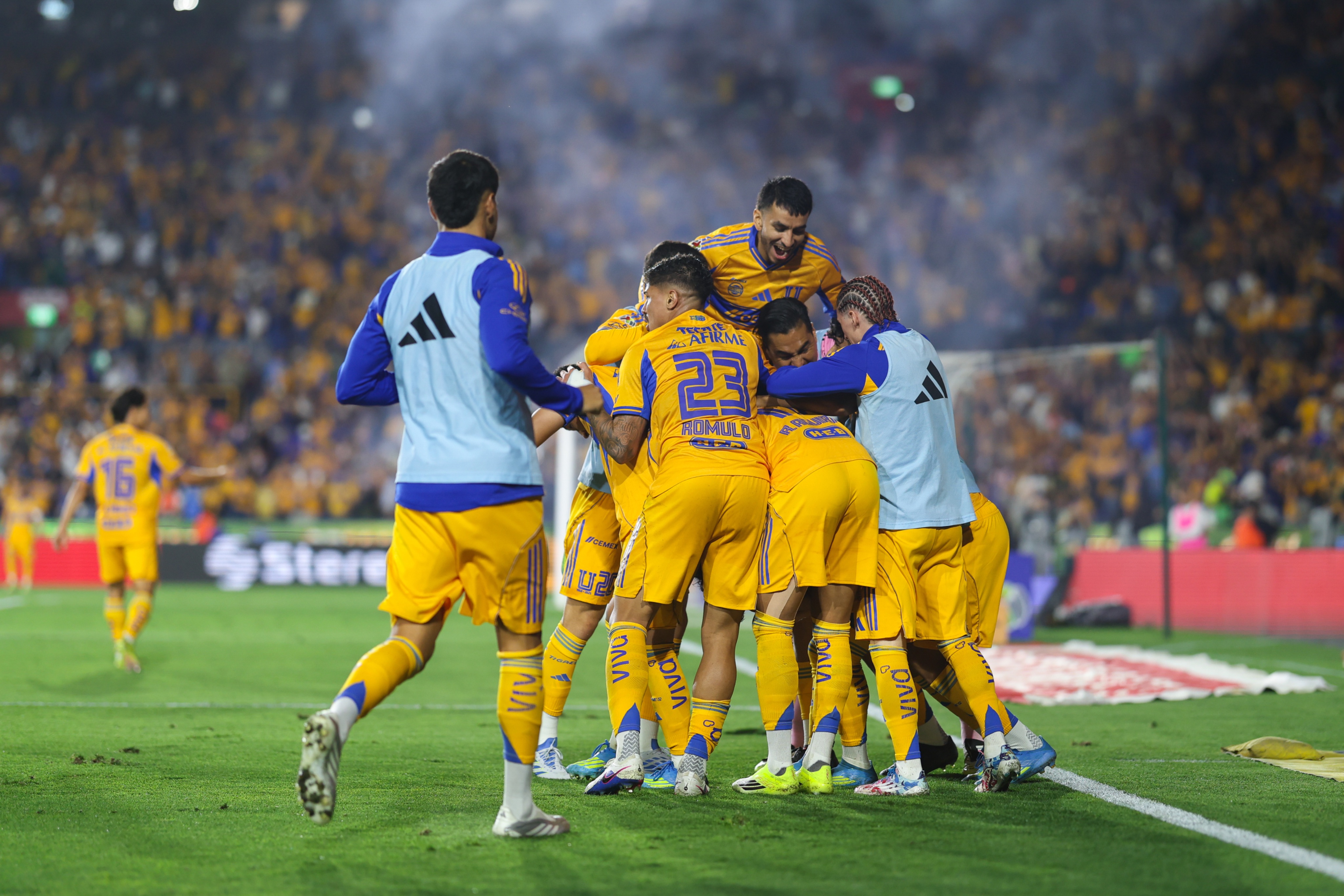 Tigres ‘vapulea’ a las Chivas en la ida de los cuartos de final de la Liga MX