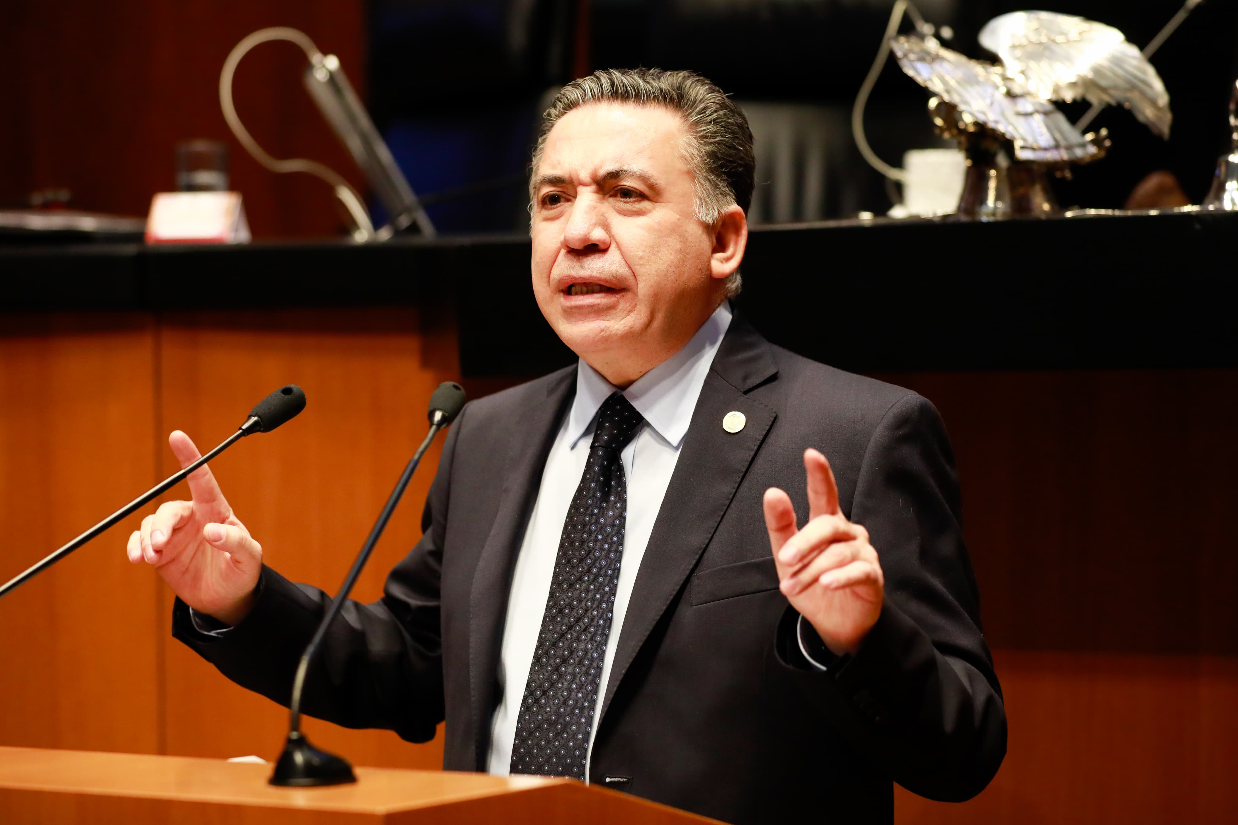 Senador Inzunza no asistirá a la Permanente