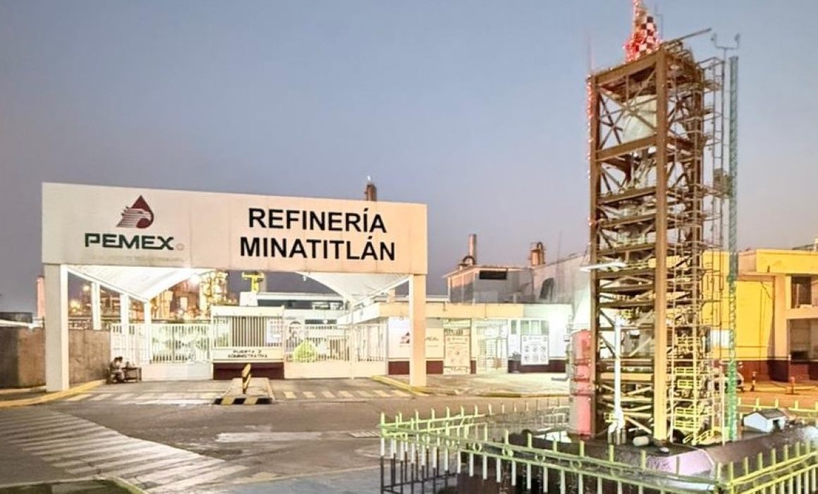 Pemex: la corrupta red familiar por 162 millones en refinería de Minatitlán
