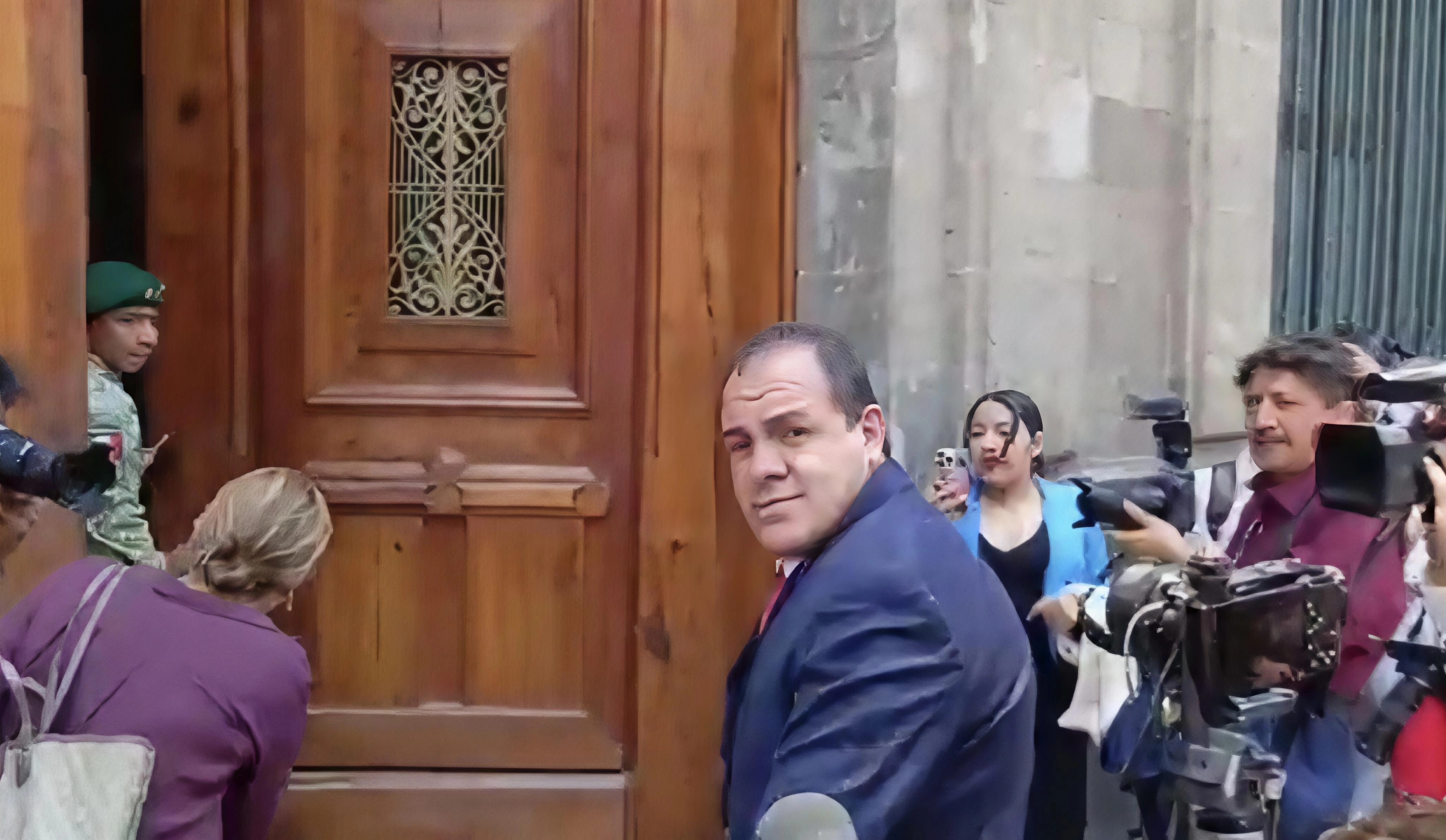 Recibe Sheinbaum a diputados y senadores de la 4T en Palacio Nacional