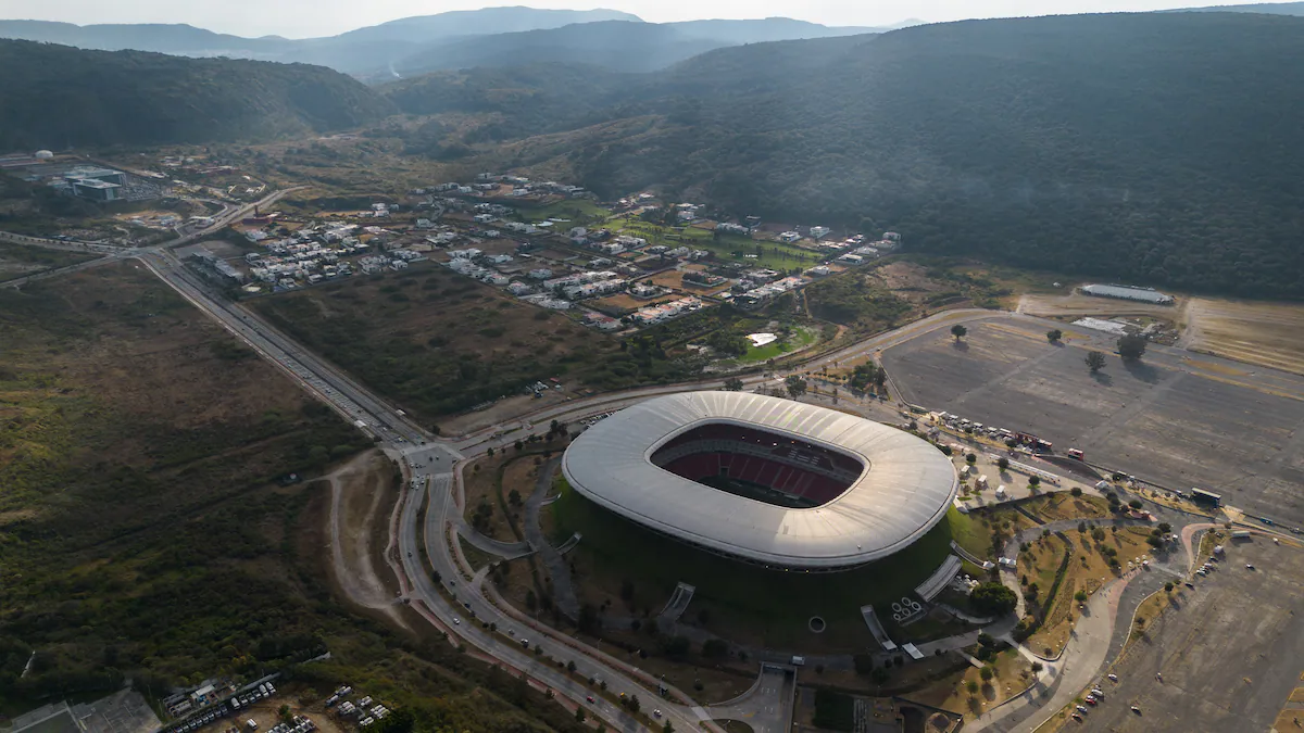 Madres buscadoras descubren restos cerca del Estadio 'Akron' de Guadalajara