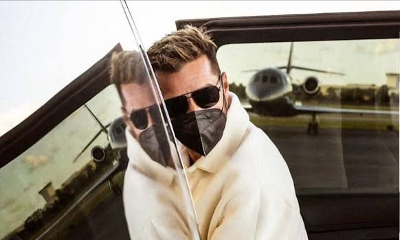 Ricky Martin sufre ataque con gas lacrimógeno durante concierto