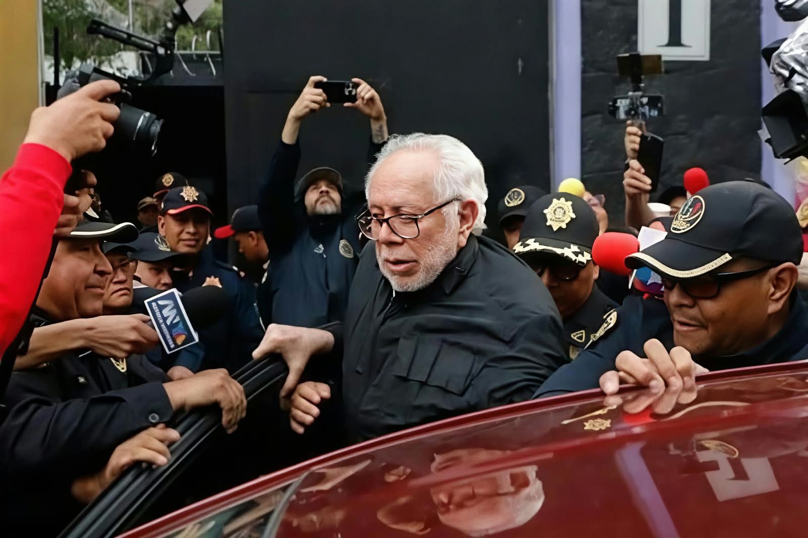 Liberan a Luis de Llano