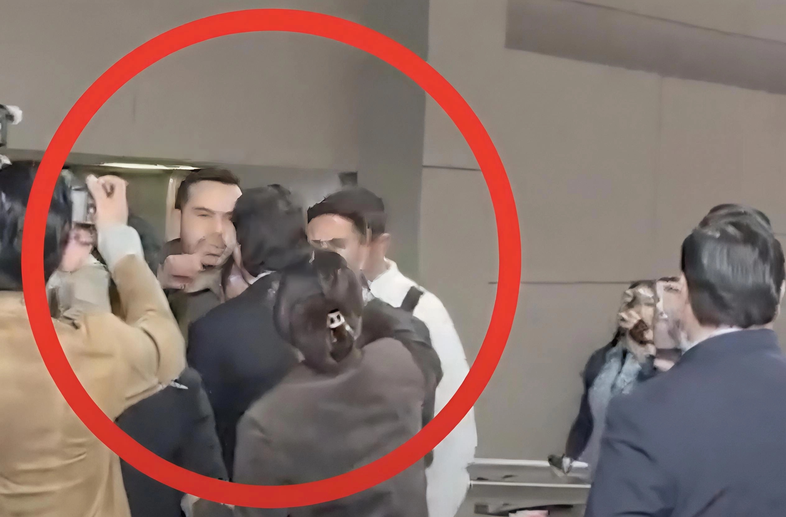 Carlos Mancilla, del PRI, protagoniza nueva pelea en San Lázaro: Ahora contra Máynez y MC