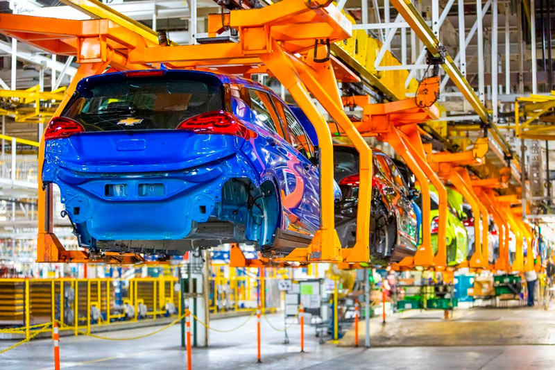 Quiere Trump 50% de componentes estadounidenses en autos