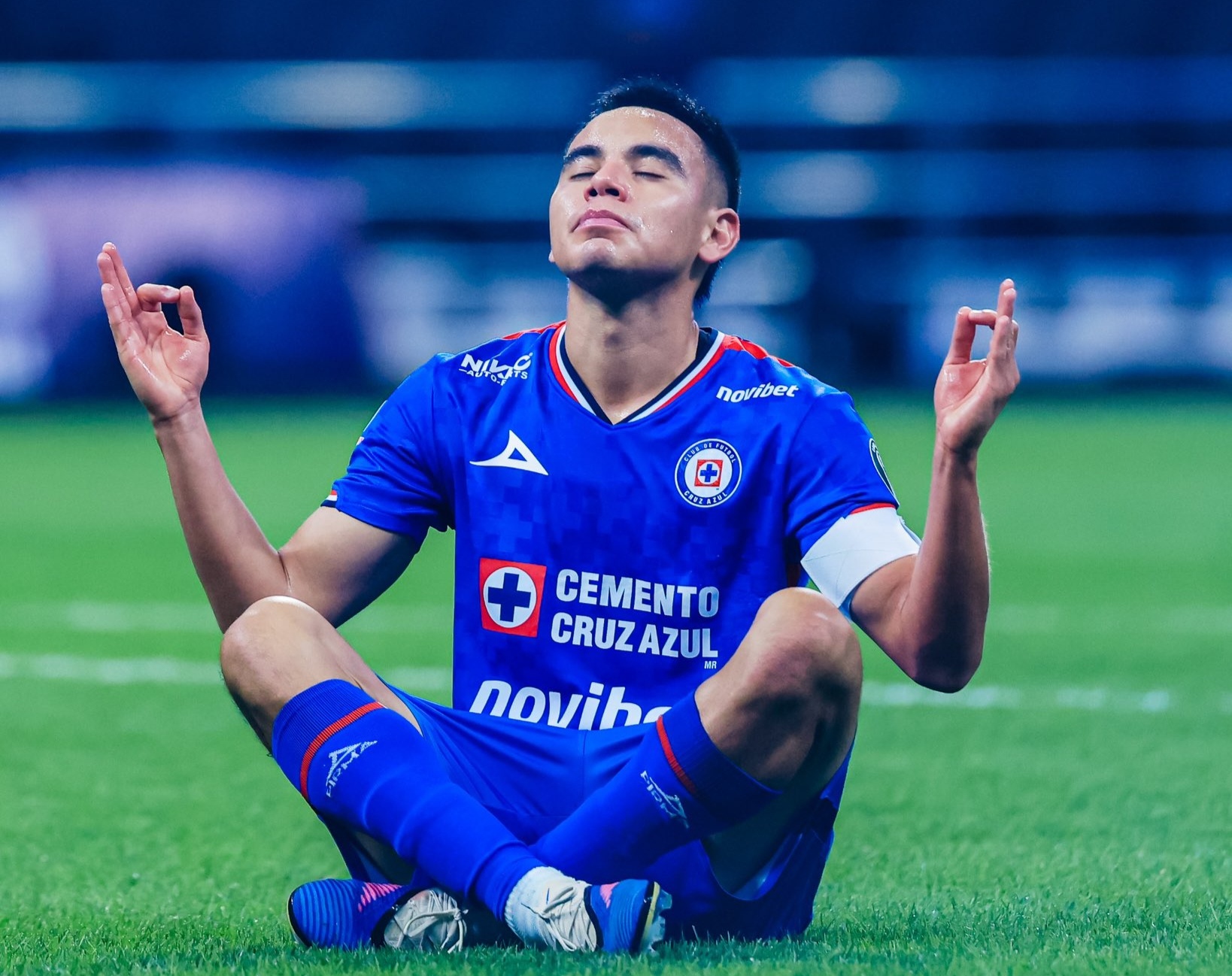 Cruz Azul y Guadalajara empatan en la ida de las semifinales
