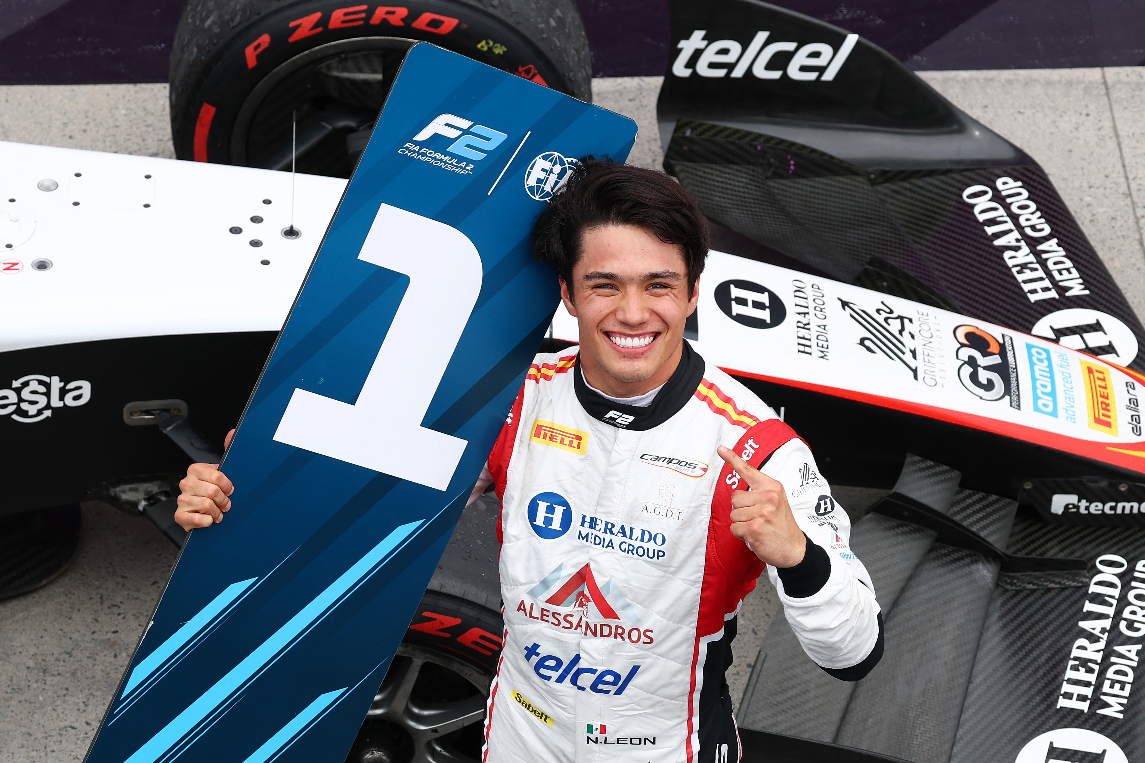 Mexicano Noel León gana por primera vez en la F2