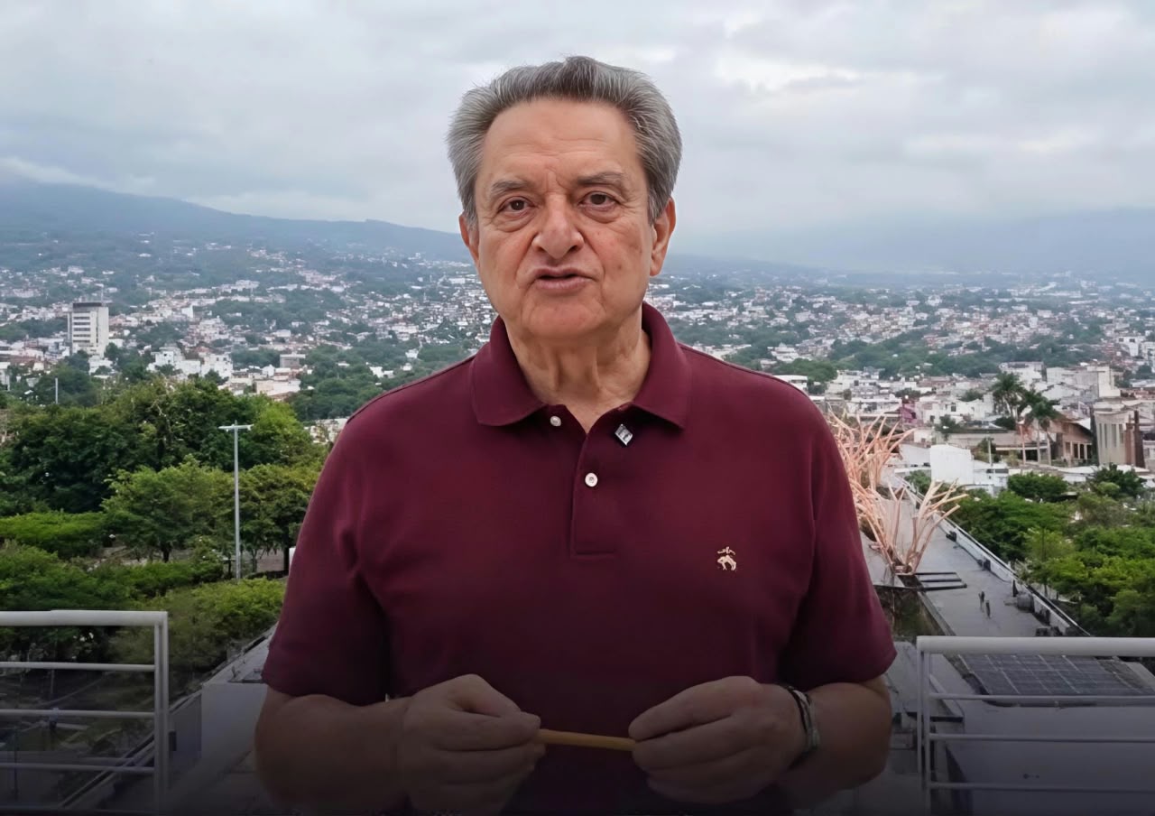 Pío López Obrador, hermano de AMLO, se registra en proceso de Morena; buscará diputación federal